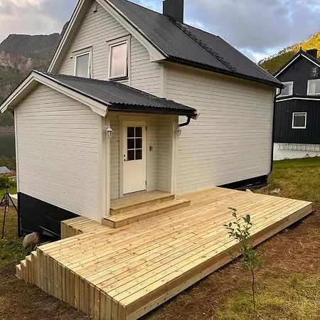 Aurora Boutique Hut With Private Sauna 펜션 *